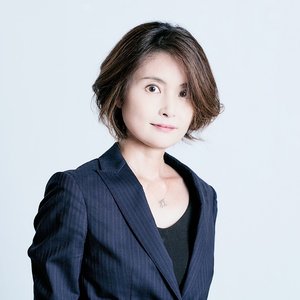 新井 智美